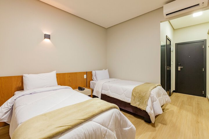 Room 15 of 62
