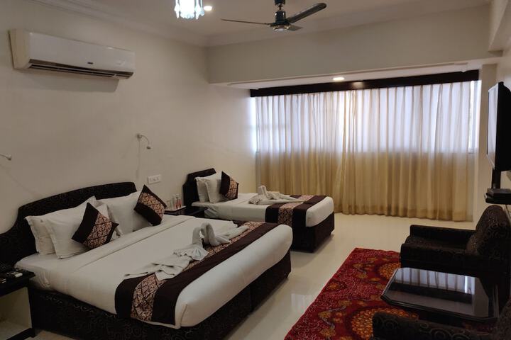 Room 54 of 103