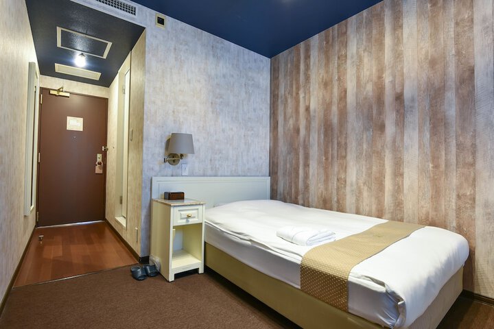 Room 22 of 67