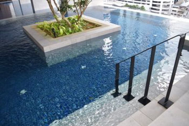 Pool 35 of 40