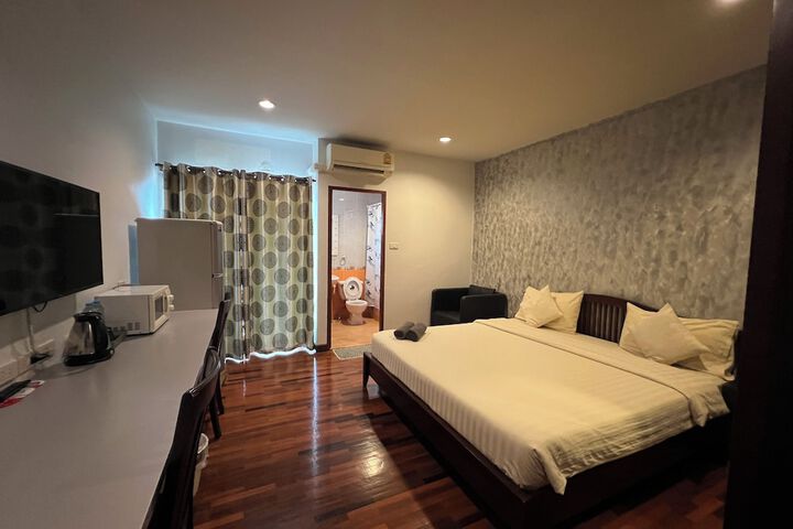 Room 21 of 40