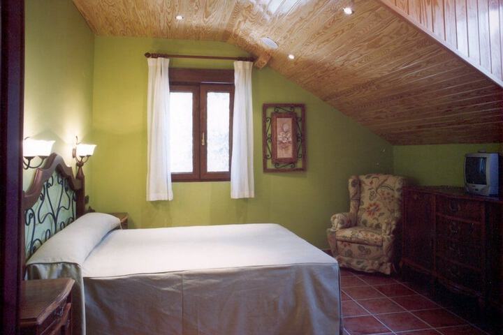 Room 8 of 11