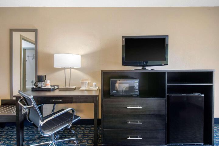 2 Double Beds (7 of 11)