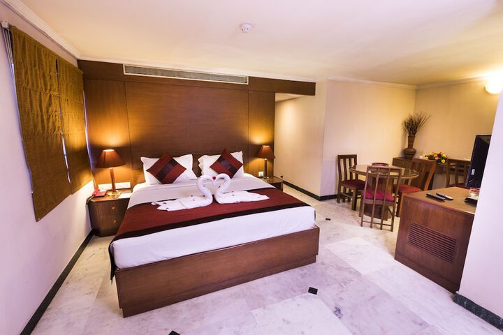 Room 10 of 63