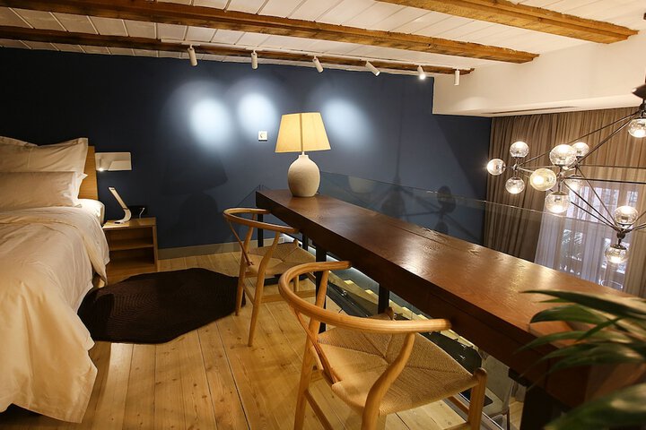 Room 14 of 131