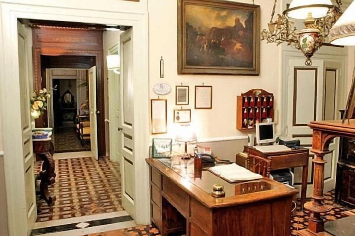 Entrance & Lobby