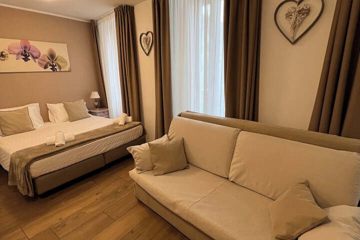 Room 19 of 30