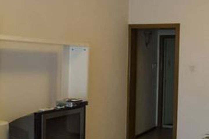 Room 23 of 40
