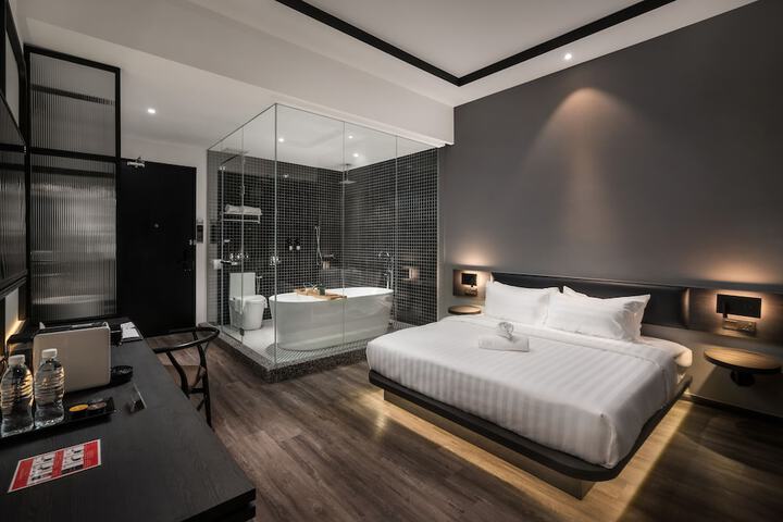 Room 13 of 45