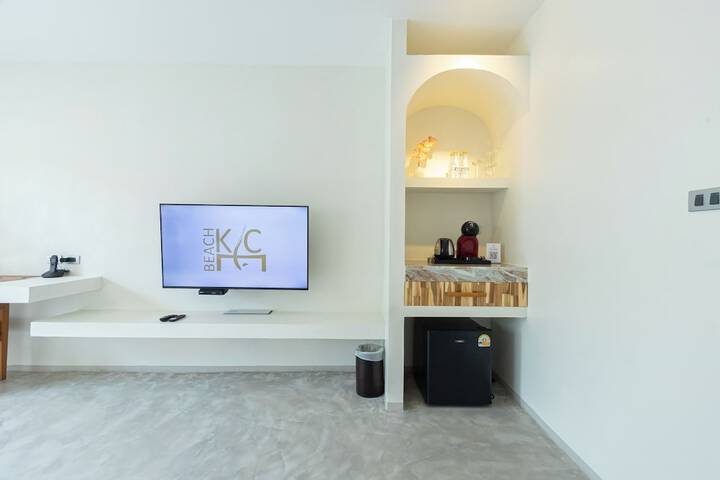 Lounge 67 of 218