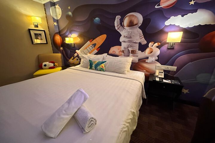Room 15 of 97