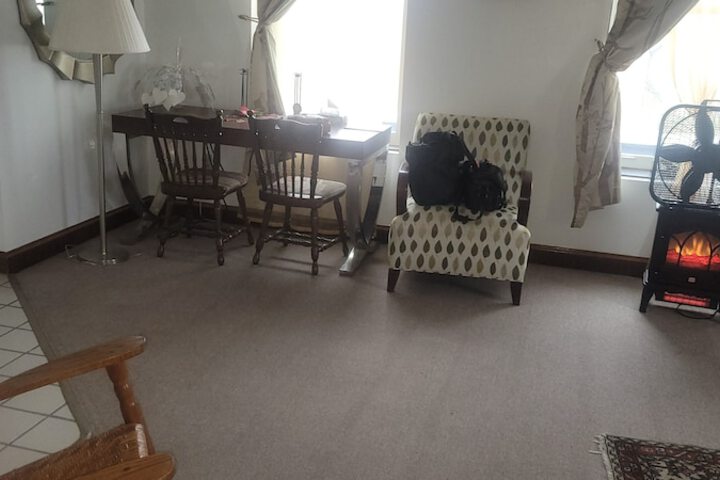 Room 5 of 16