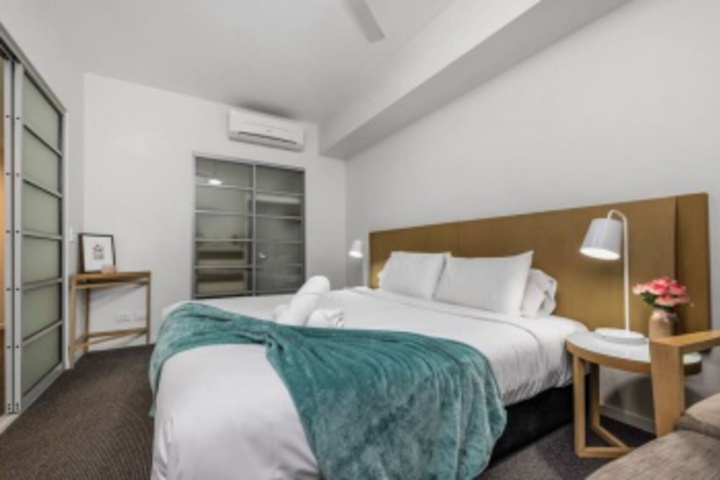 Room 34 of 180