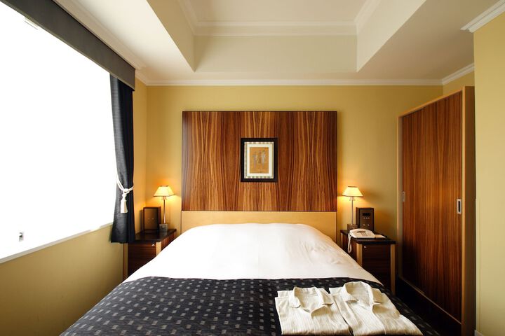 Room 9 of 40