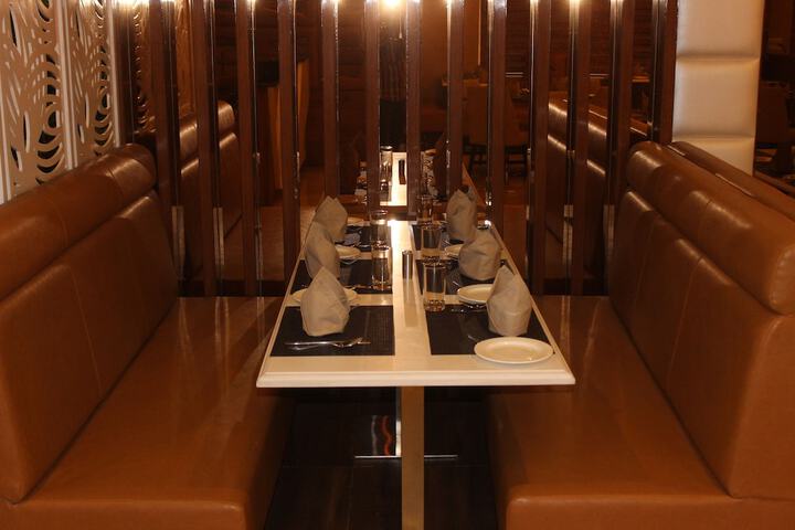 Dining 60 of 77