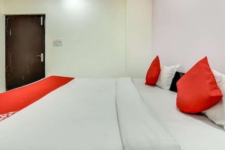 Room 3 of 8