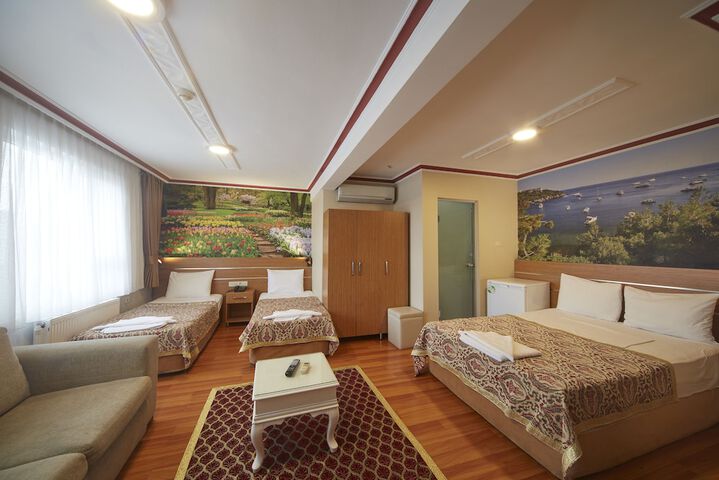 Room 9 of 42