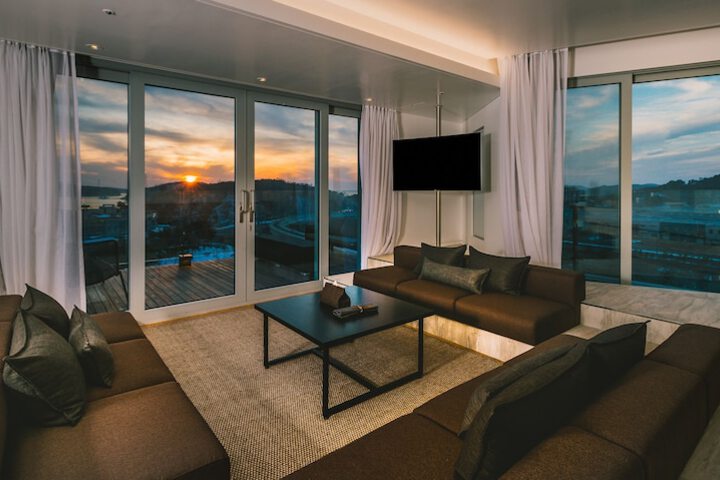 Room 50 of 161