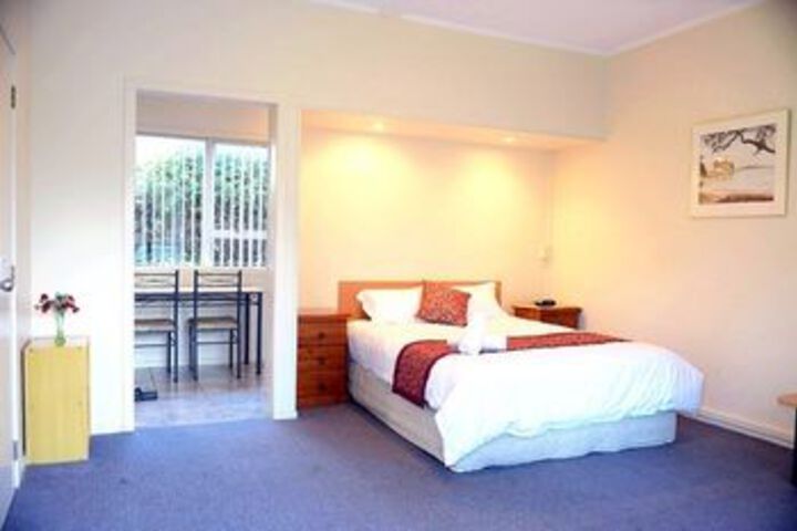 Room 15 of 25