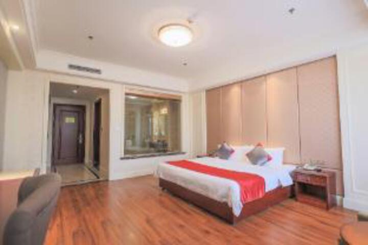 Room 6 of 7