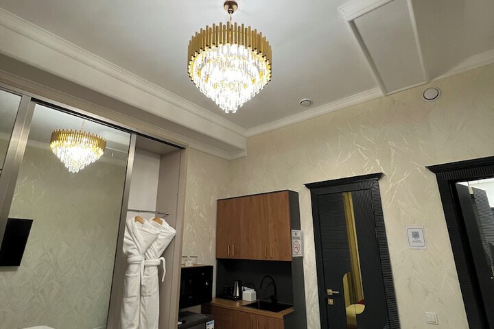 Room 20 of 38