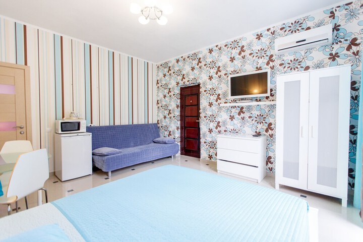 Room 27 of 64