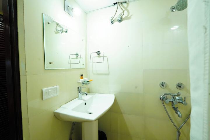 Room 29 of 36