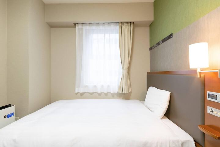Room 14 of 40