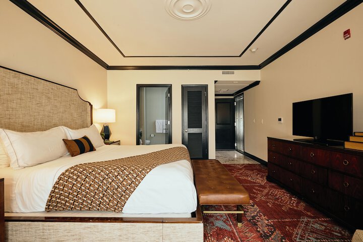 Standard | King Bed (11 of 18)