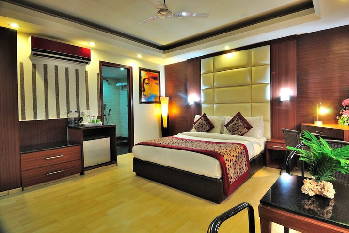 Room 7 of 31