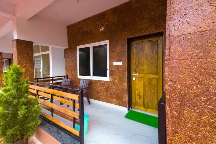 Room 4 of 10