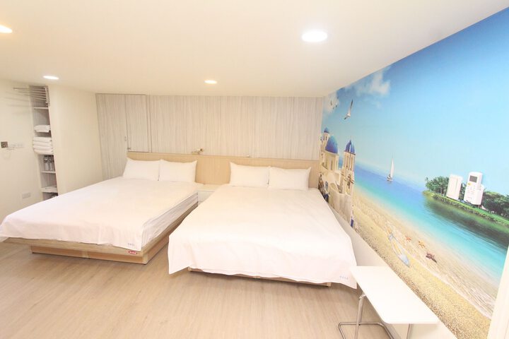 Room 67 of 246