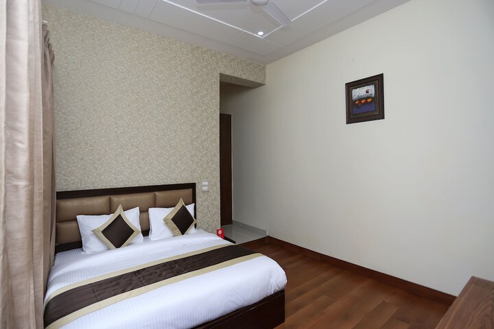 Room 17 of 26