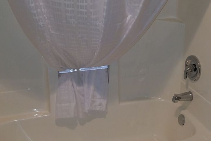 Room 53 of 79