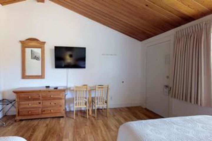 Room 80 of 171