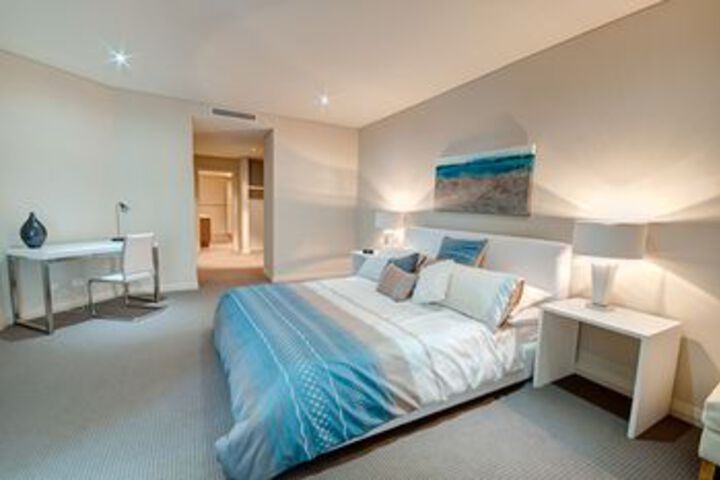 Room 15 of 26
