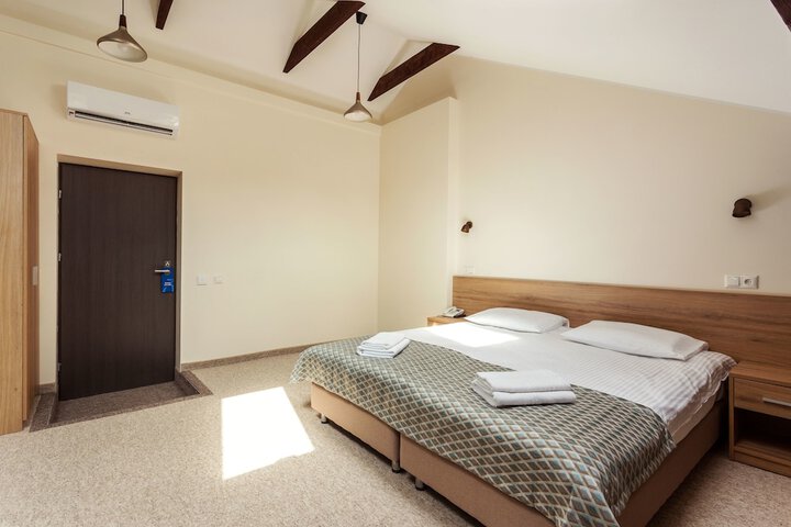 Room 17 of 58