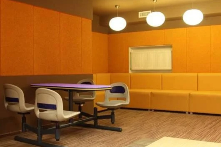 Room 13 of 19