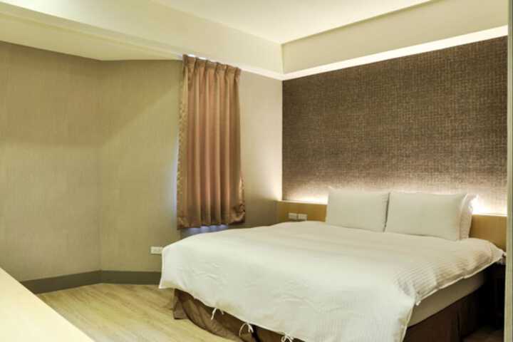 Room 27 of 50