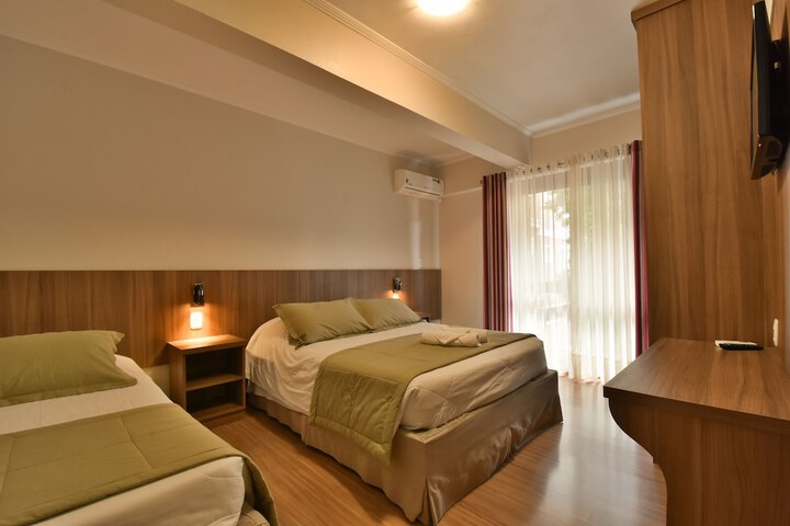 Room 7 of 93
