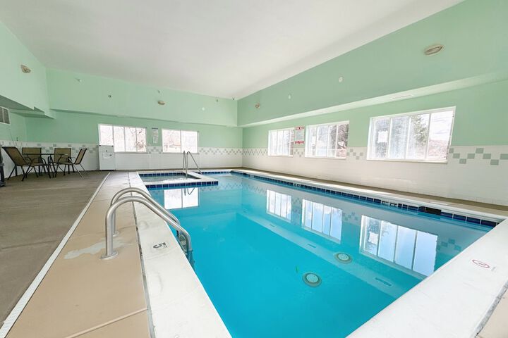 Pool 40 of 68