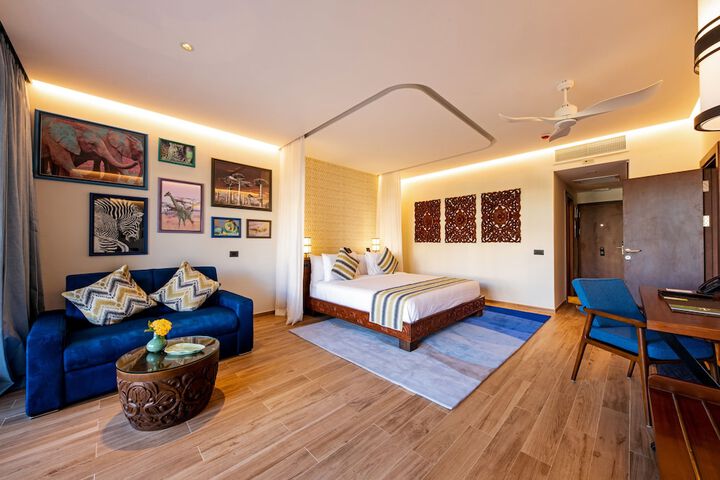 Room 8 of 186