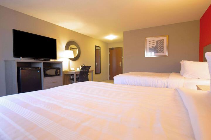 1 Double Bed Accessible (22 of 44)