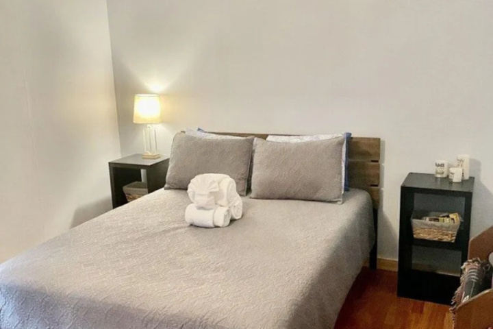Room 3 of 10