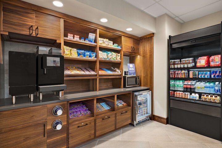 Snack bar