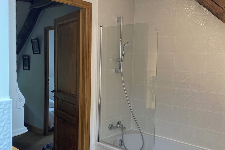 Room 101 of 145