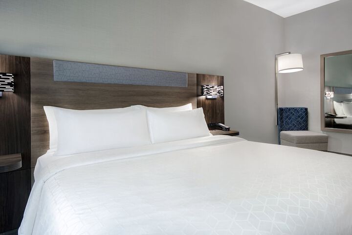 Room 10 of 53