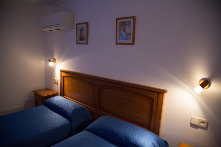 Room 14 of 37