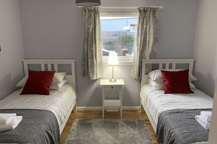 Room 8 of 33
