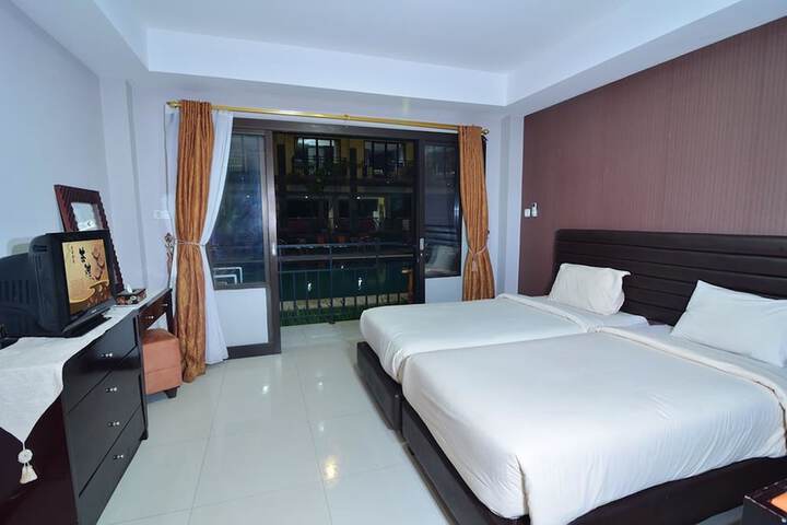 Room 5 of 41